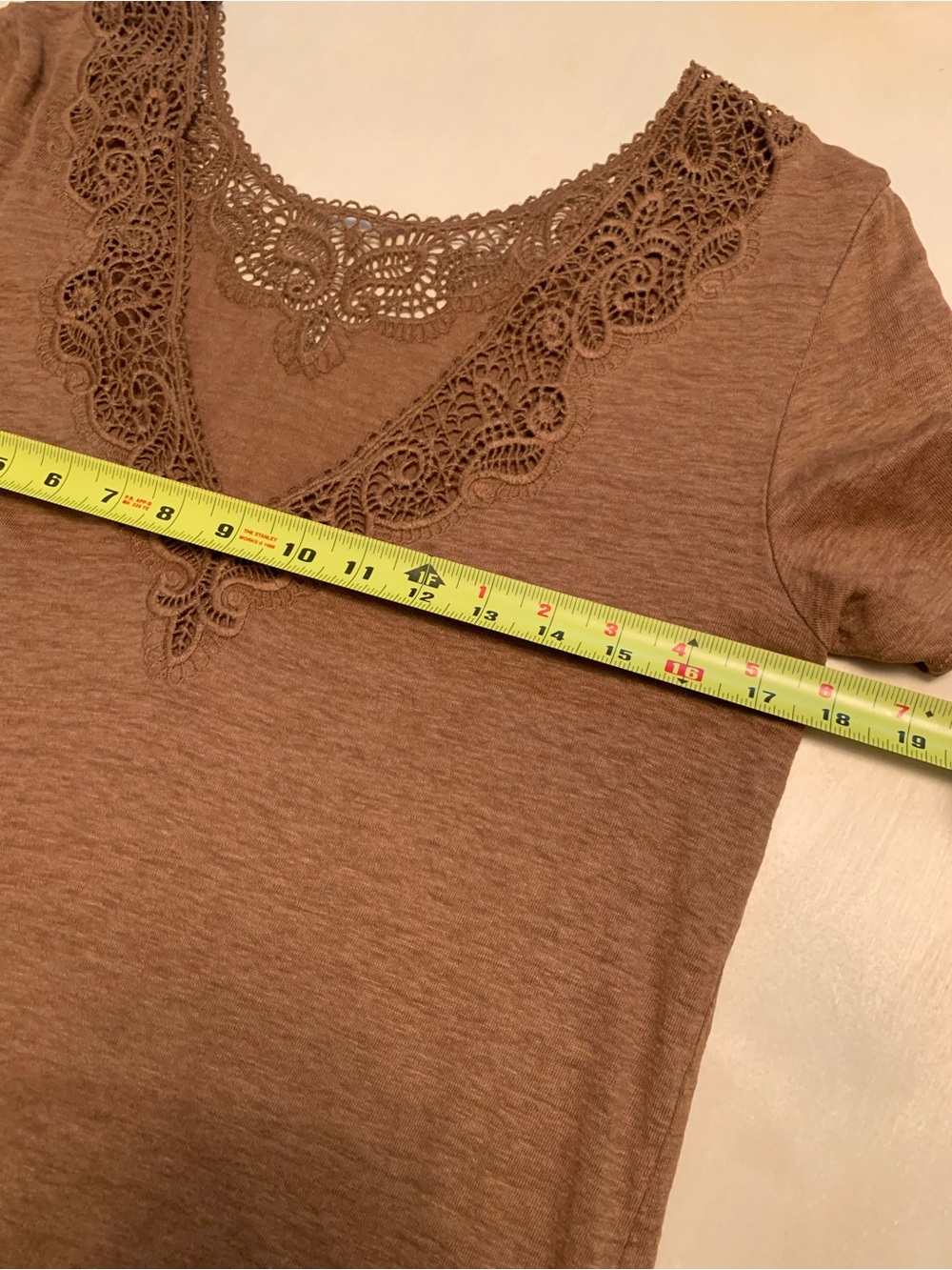 Sézane Mina Linen T-Shirt with Embroidered Neckline - Brown - Women’s Size Large - Picture 7 of 11